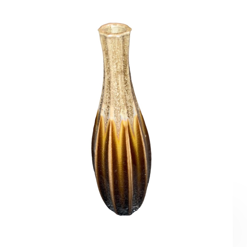 Vases - Picture 3 of 3